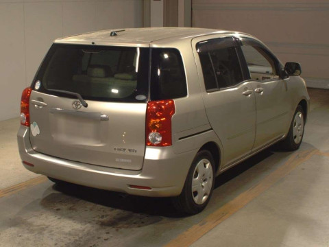 2004 Toyota Raum NCZ20[1]