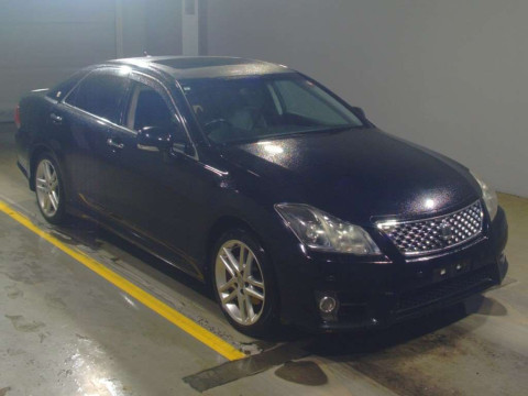 2011 Toyota Crown GRS201[2]