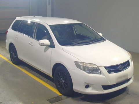 2010 Toyota Corolla Fielder NZE141G[2]