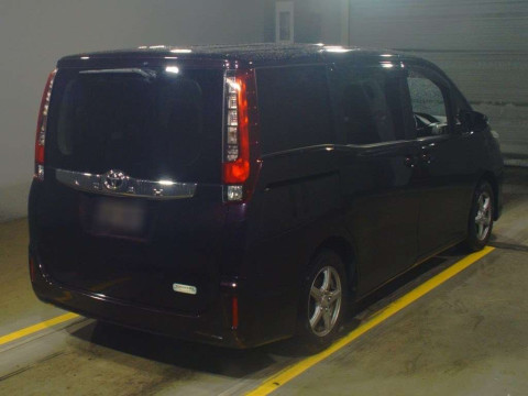 2015 Toyota Noah ZRR80G[1]