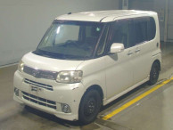 2012 Daihatsu Tanto