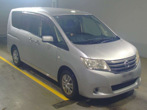 2012 Nissan Serena C26[2]