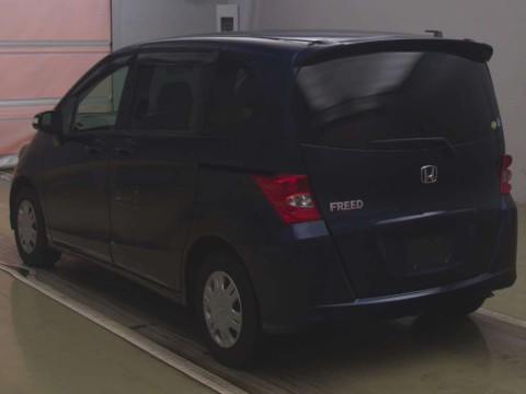 2010 Honda Freed GB3[2]