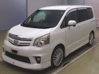 2010 Toyota Noah