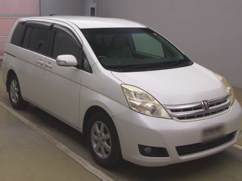 2010 Toyota Isis ZGM10G[1]