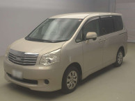 2010 Toyota Noah