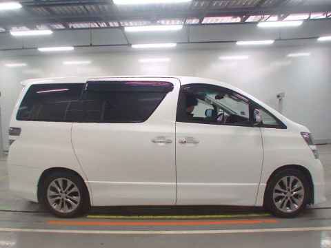 2010 Toyota Vellfire GGH20W[2]