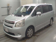 2009 Toyota Noah