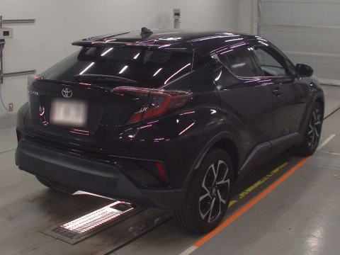 2020 Toyota C-HR NGX50[1]