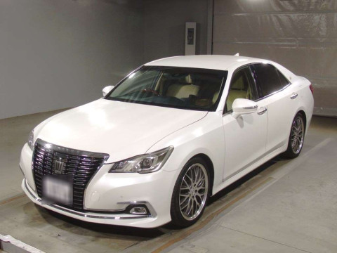 2017 Toyota Crown GRS210[0]