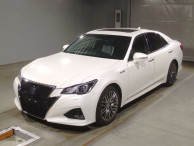 2016 Toyota Crown Hybrid