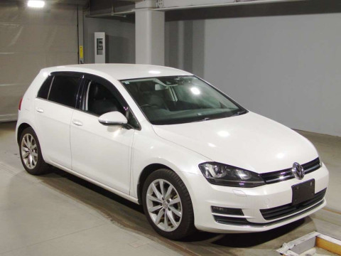 2015 Volkswagen Golf AUCPT[2]