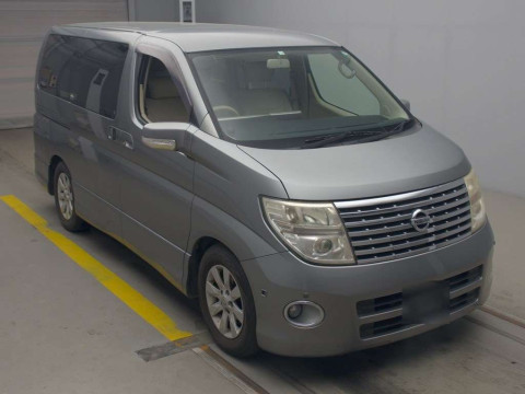 2006 Nissan Elgrand E51[2]