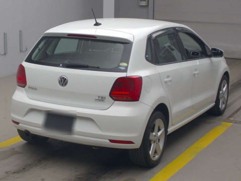 2017 Volkswagen Polo 6RCJZ[1]