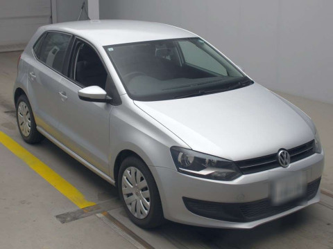 2011 Volkswagen Polo 6RCBZ[2]