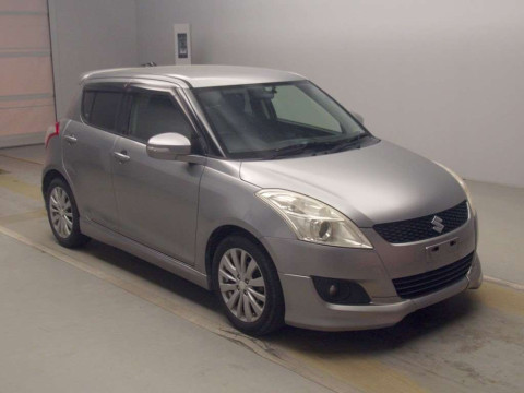 2012 Suzuki Swift ZC72S[2]