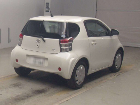 2009 Toyota iQ KGJ10[1]