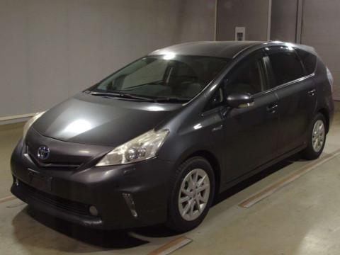 2012 Toyota Prius alpha ZVW41W[0]