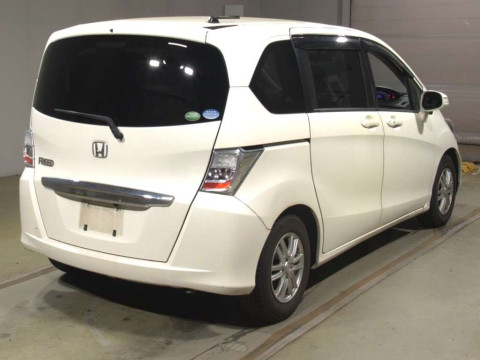 2012 Honda Freed GB3[1]