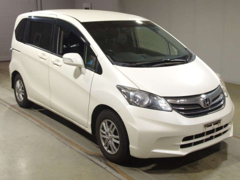 2012 Honda Freed GB3[2]