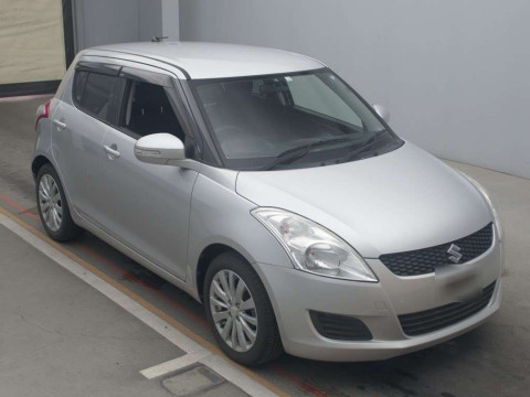 2012 Suzuki Swift ZC72S[2]