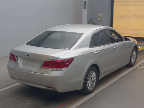 2013 Toyota Crown Hybrid AWS210[1]