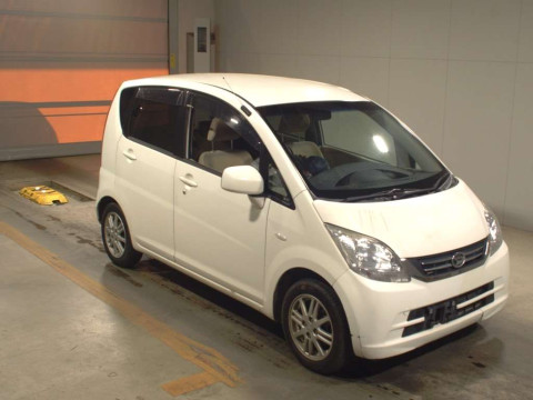 2010 Daihatsu Move L185S[2]