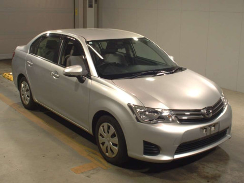 2015 Toyota Corolla Axio NZE161[2]