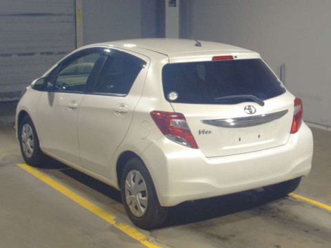 2014 Toyota Vitz NSP130[2]