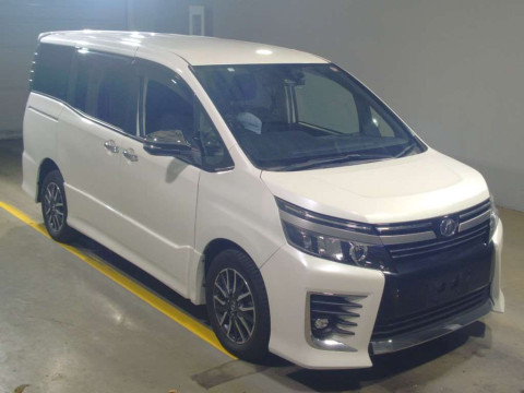 2016 Toyota Voxy ZRR85W[1]