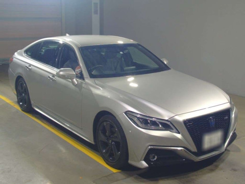 2020 Toyota Crown Hybrid AZSH20[1]