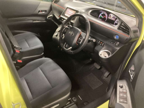 2015 Toyota Sienta NHP170G[2]