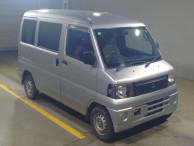 2010 Mitsubishi Minicab Van