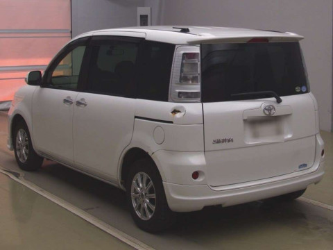 2012 Toyota Sienta NCP81G[1]