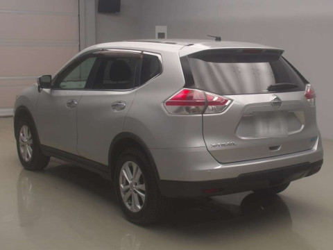 2013 Nissan X-Trail NT32[2]