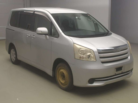 2008 Toyota Noah ZRR70G[0]