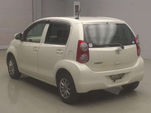 2012 Toyota Passo KGC30[1]