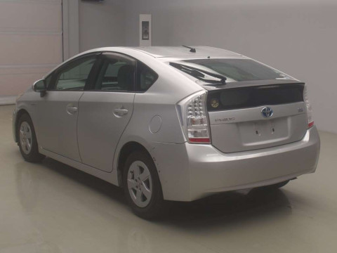 2010 Toyota Prius ZVW30[1]