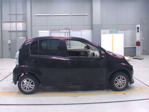 2012 Toyota Passo KGC30[2]