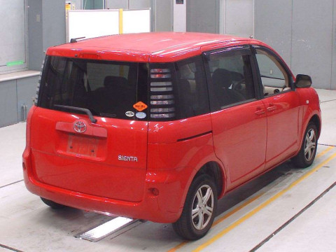 2005 Toyota Sienta NCP81G[1]