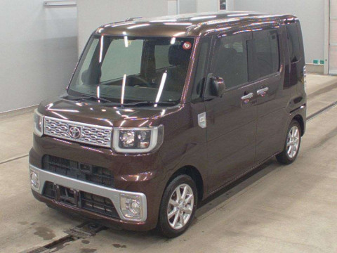 2015 Toyota Pixis Mega LA710A[0]