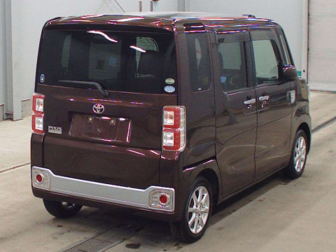 2015 Toyota Pixis Mega LA710A[1]