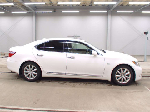 2007 Lexus LS UVF45[2]