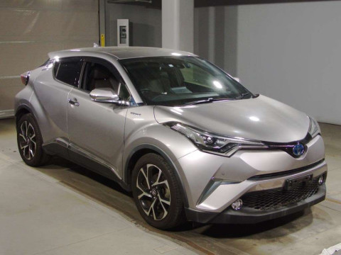 2017 Toyota C-HR ZYX10[2]