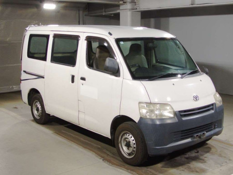 2009 Toyota Liteace Van S402M[2]