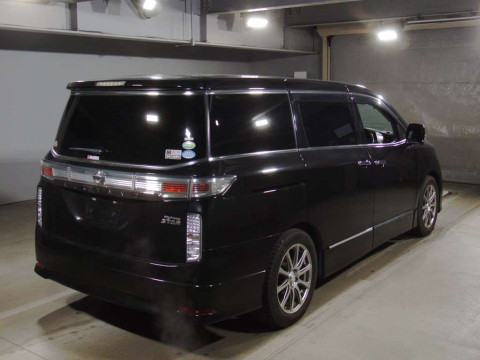 2014 Nissan Elgrand TE52[1]