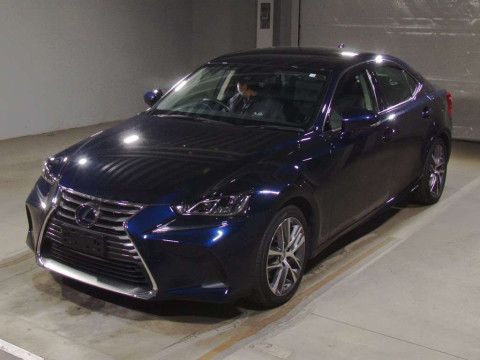 2018 Lexus IS AVE30[0]