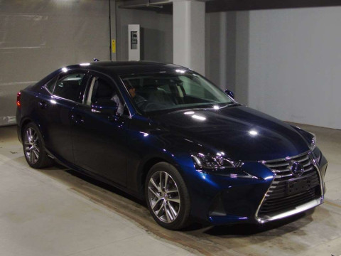 2018 Lexus IS AVE30[2]