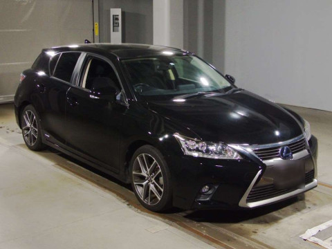 2014 Lexus CT ZWA10[2]