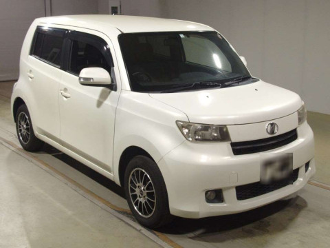 2010 Toyota bB QNC20[2]